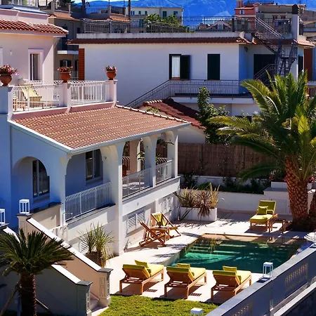 Villa Nevada Infinity With Pool, Terrace, Capri View