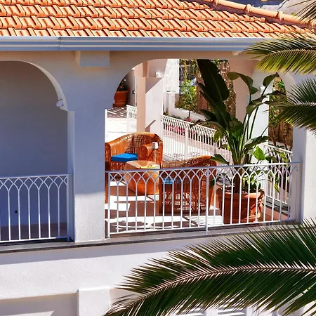 Nevada Infinity With Pool, Terrace, Capri View Villa