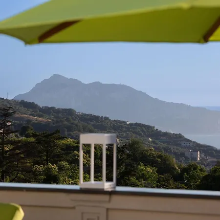 Villa Nevada Infinity With Pool, Terrace, Capri View