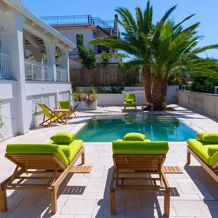 Nevada Infinity With Pool, Terrace, Capri View Massa Lubrense