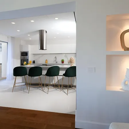 Nevada Infinity With Pool, Terrace, Capri View *